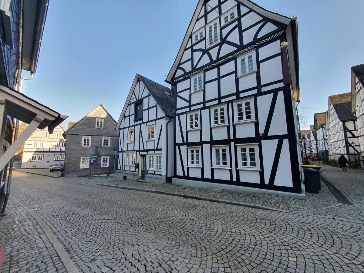Ferienwohnung " Zum Flecker Haeuschen" In Der Altstadt Freudenberg ฟรอยเดนแบร์ก ภายนอก รูปภาพ