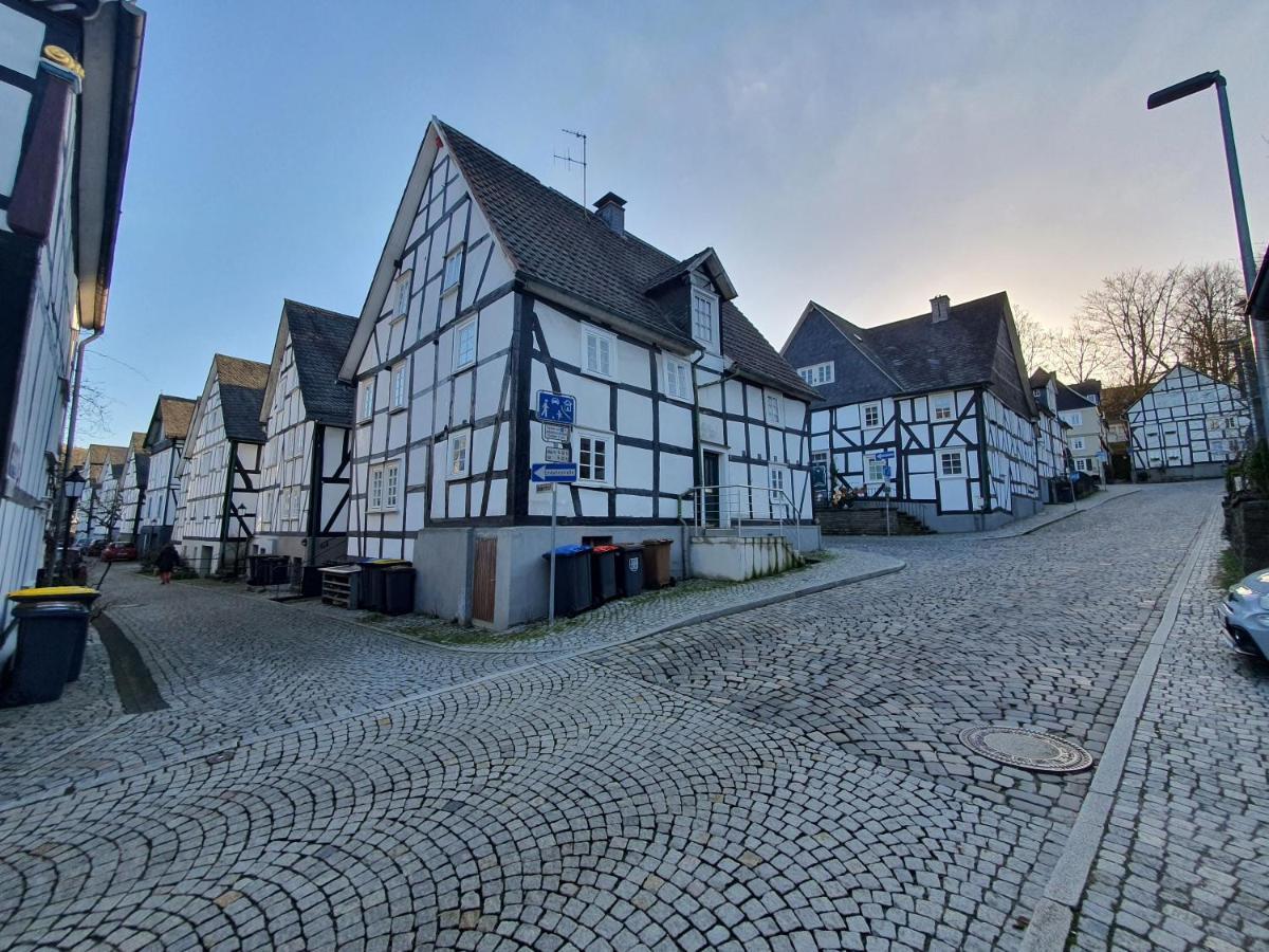 Ferienwohnung " Zum Flecker Haeuschen" In Der Altstadt Freudenberg ฟรอยเดนแบร์ก ภายนอก รูปภาพ